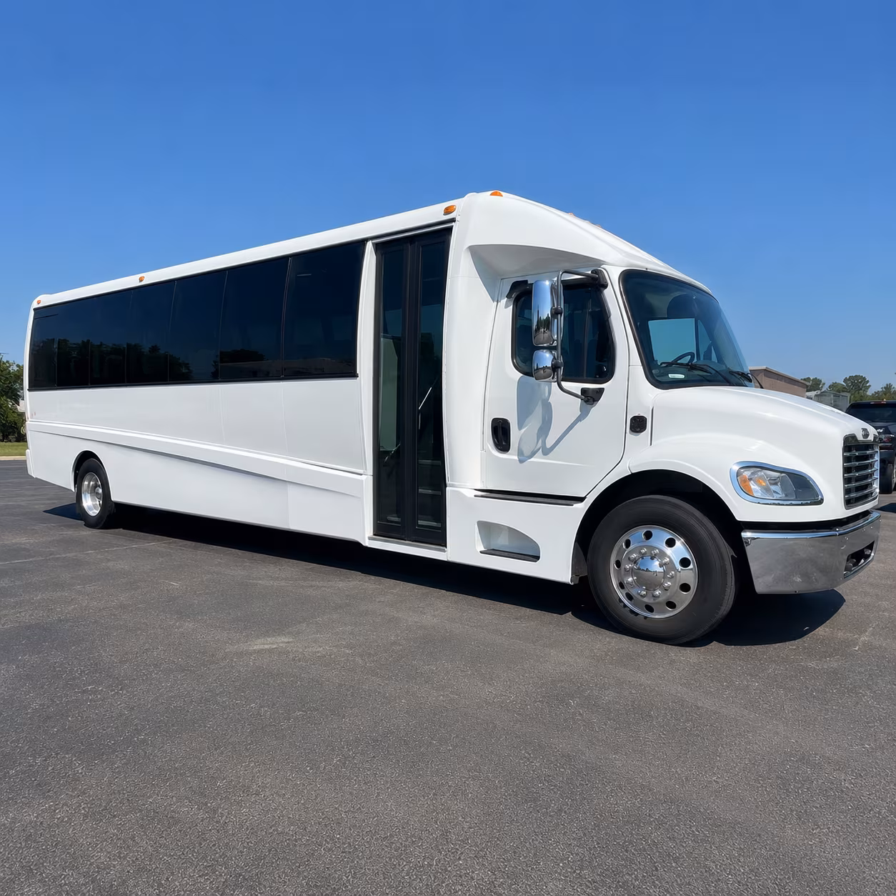getting to the madera wine trail is easy when you have the right bus