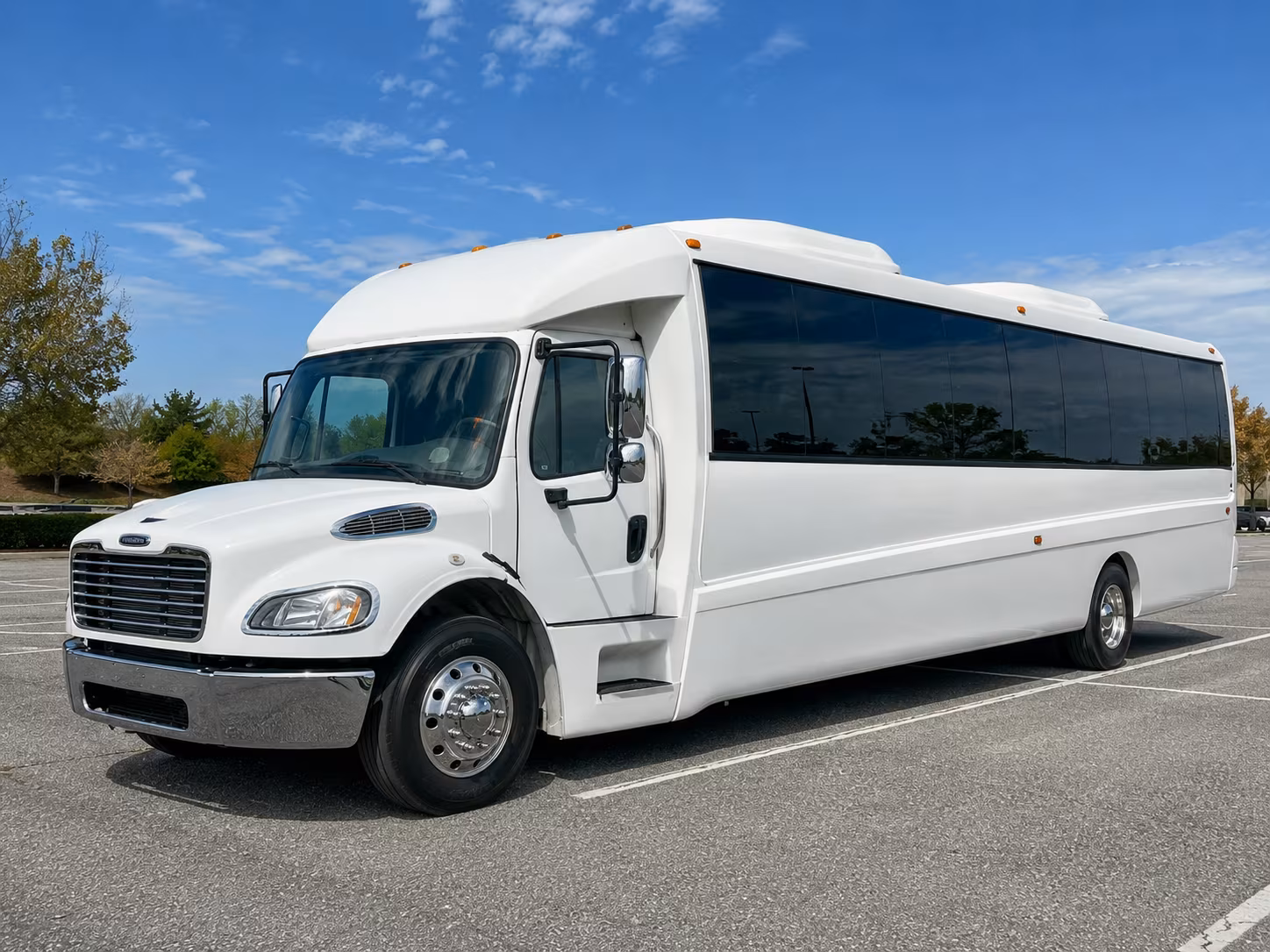 los banos 30 passenger party bus