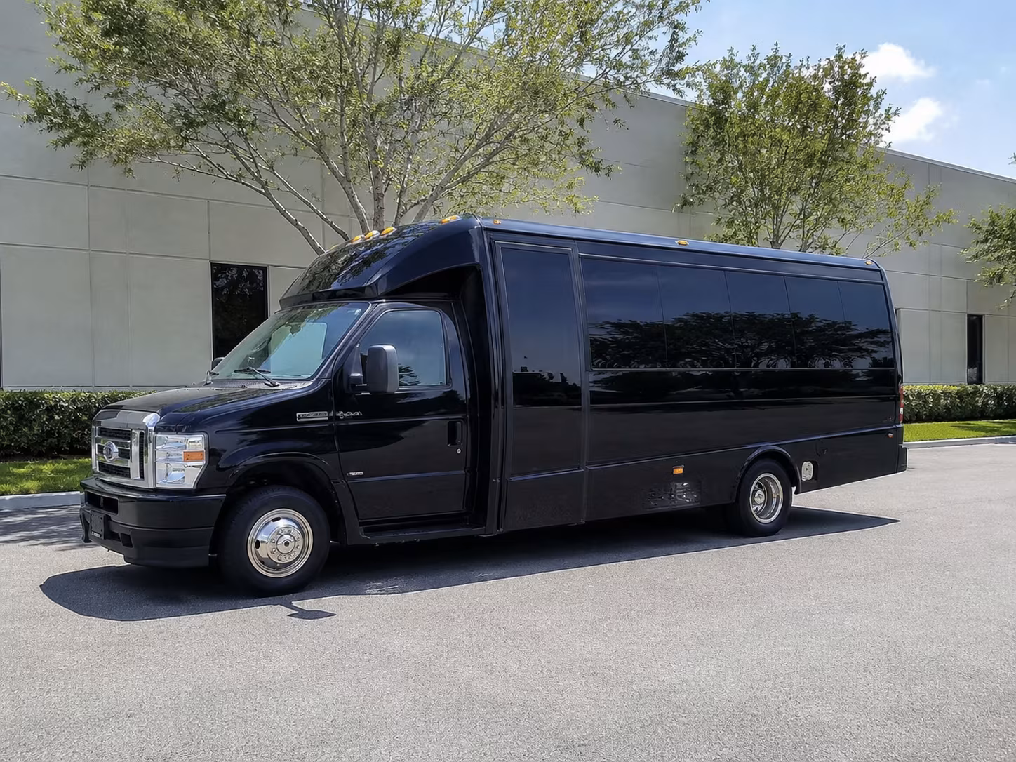 modesto discreet government and military shuttles in modesto